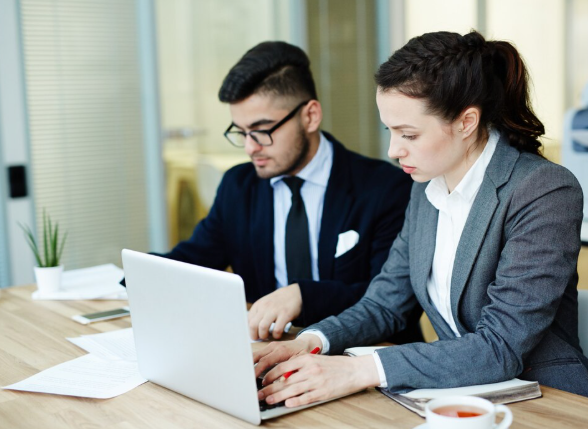 Choosing Job Management Software in the UK: Features Worth Paying For